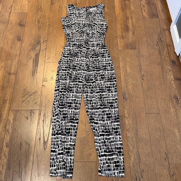 Calvin Klein Black and White Maxi Dress - Picture 5 of 8